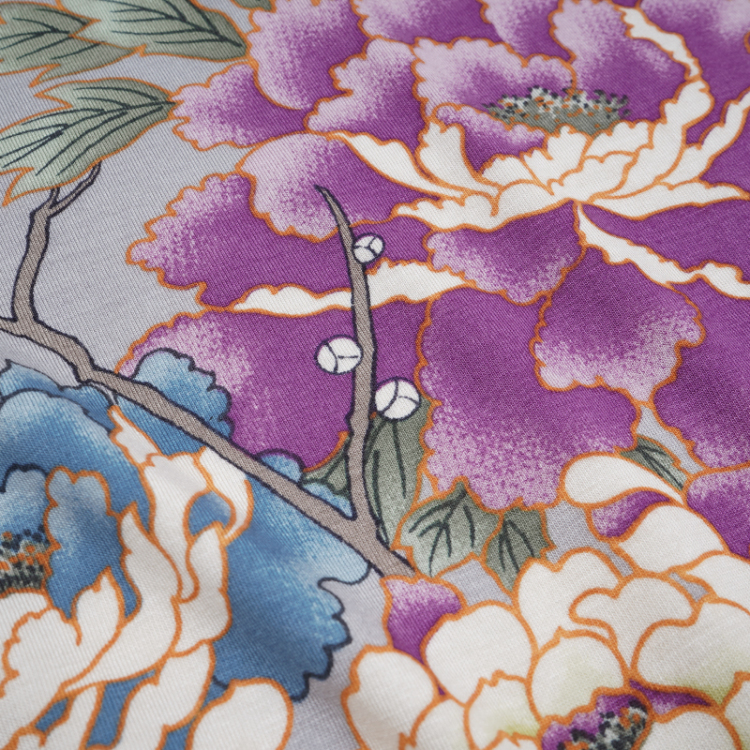 花柄 タートルネック長袖＜蔦と菊牡丹/銀鼠＞ | 京友禅アロハシャツ