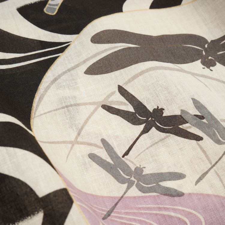 和柄 コットンアロハシャツ ＜流水にうちわ/墨＞ | 京友禅アロハシャツ