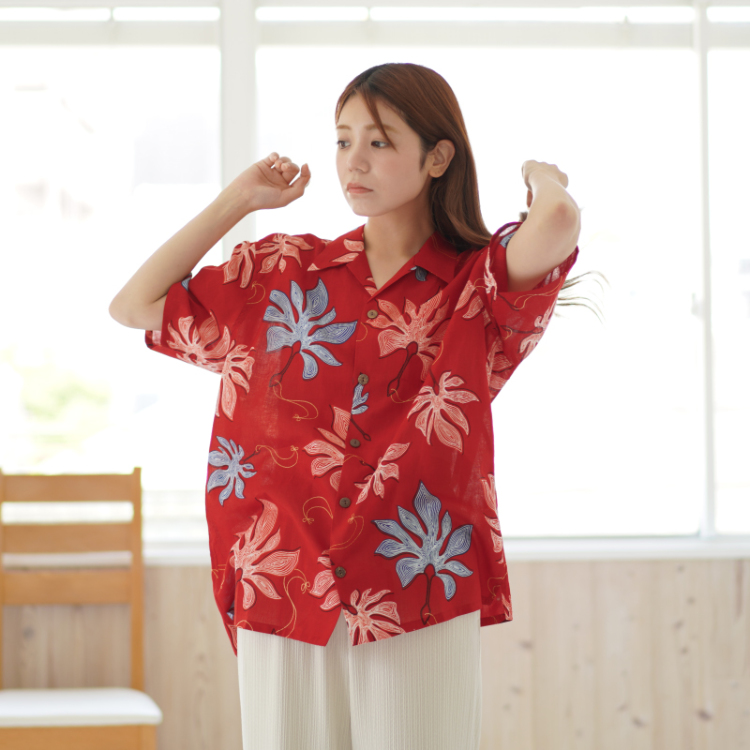 和柄 コットンアロハシャツ ＜鞍馬天狗のうちわ/赤橙＞ | 京友禅アロハ