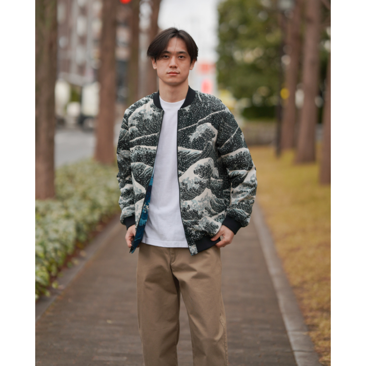 葛飾北斎 リバーシブルブルゾン ＜甲州石班澤×大波/濃紺＞ | 京友禅