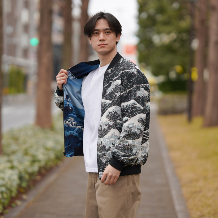 葛飾北斎 リバーシブルブルゾン ＜甲州石班澤×大波/濃紺＞ | 京友禅