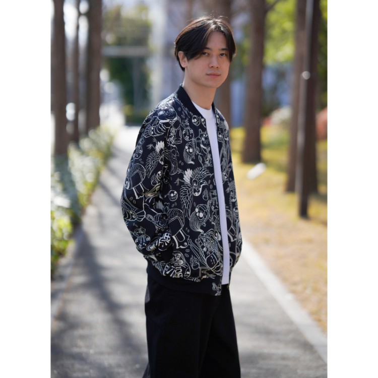 祇園だるま リバーシブルブルゾン ＜招福だるま×額波/黒白＞ | 京友禅