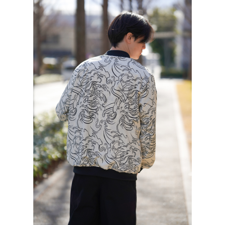 祇園だるま リバーシブルブルゾン ＜招福だるま×額波/黒白＞ | 京友禅